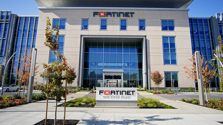 Fortinet внедряет новые инструменты искусственного интеллекта в свой портфель услуг по кибербезопасности и сетям
